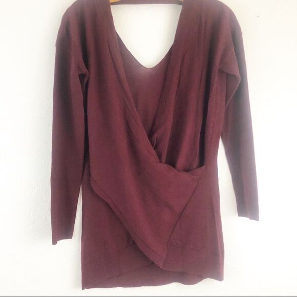Vimmia Shavasana Reversible Sweater in Burgundy S. New with tags - Picture 4 of 4